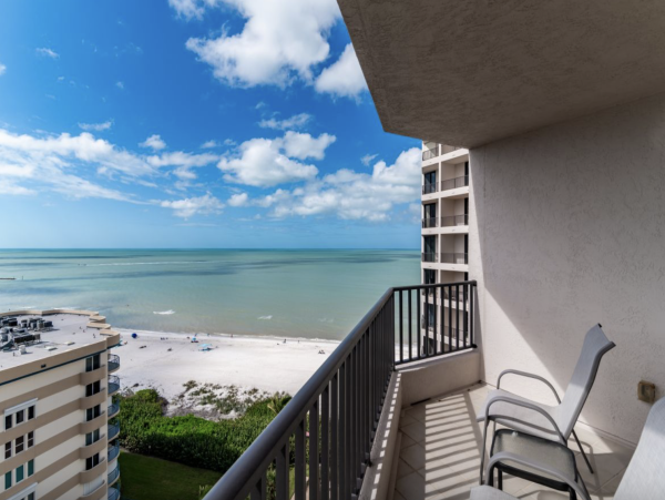 South end Marco Island Luxury Condo 3 month minimum